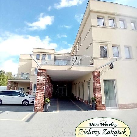 Dom Weselny Zielony Zakatek Яроцин Экстерьер фото